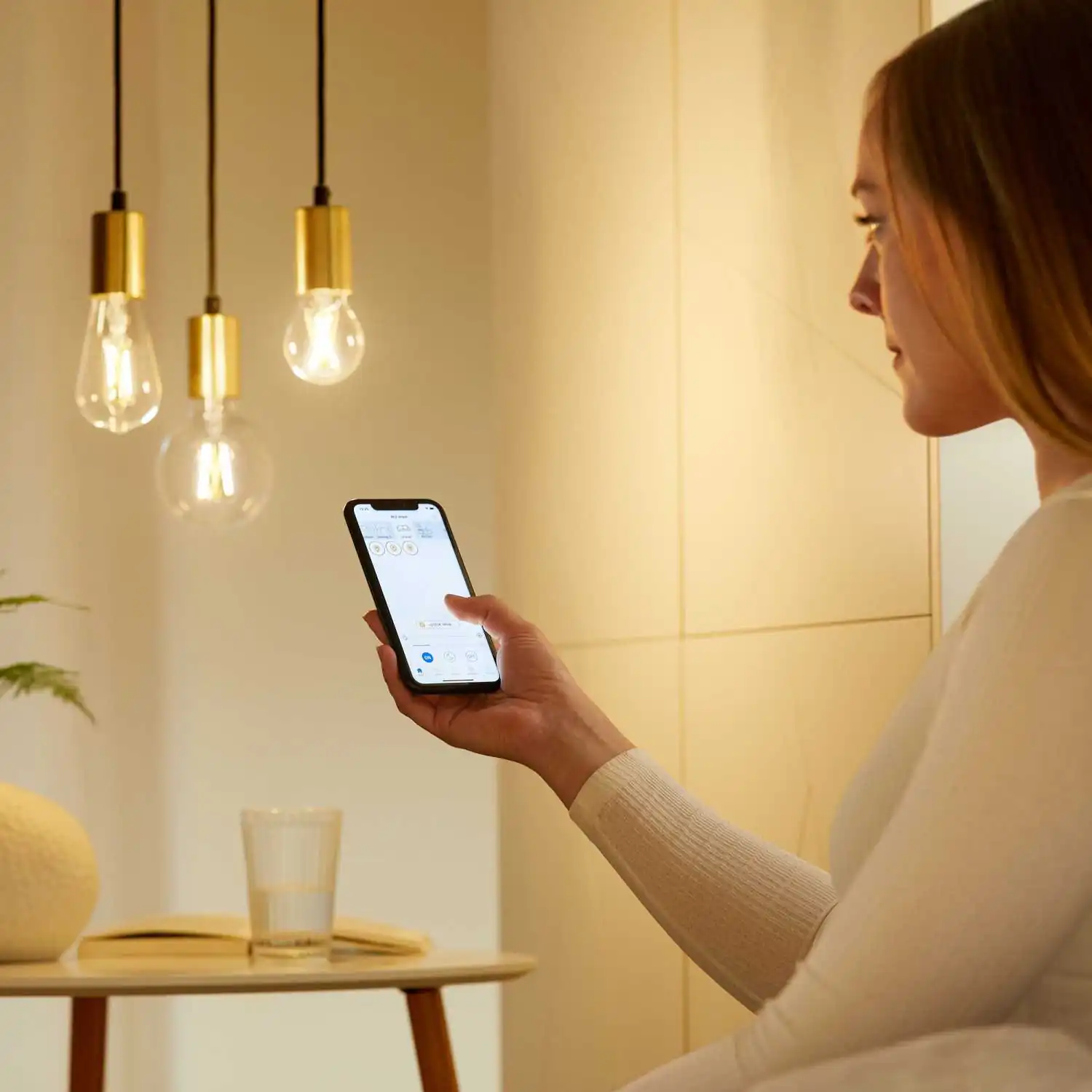 Умная лампочка WiZ Wi-Fi BLE 60W ST64 E27, белый свет